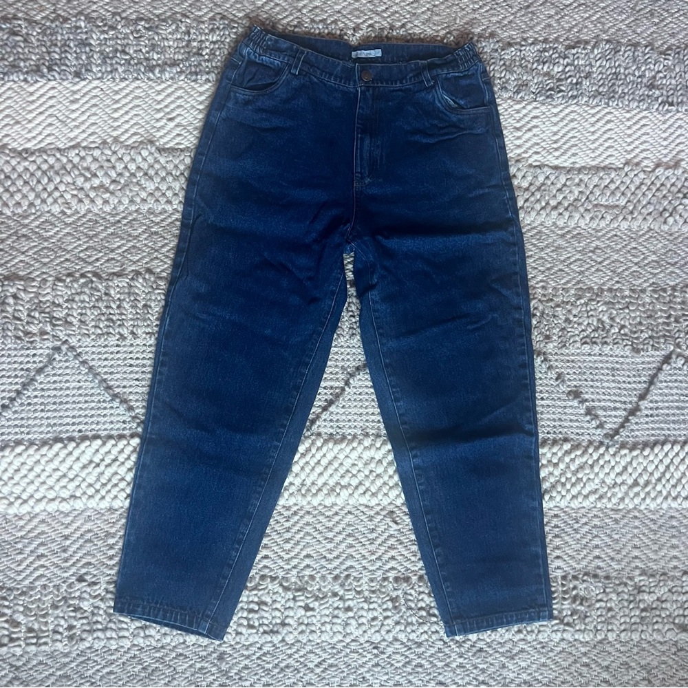 Stonewashed Jeans Número Uno
High Waisted - Large & X-Large - Picture 3 of 5
